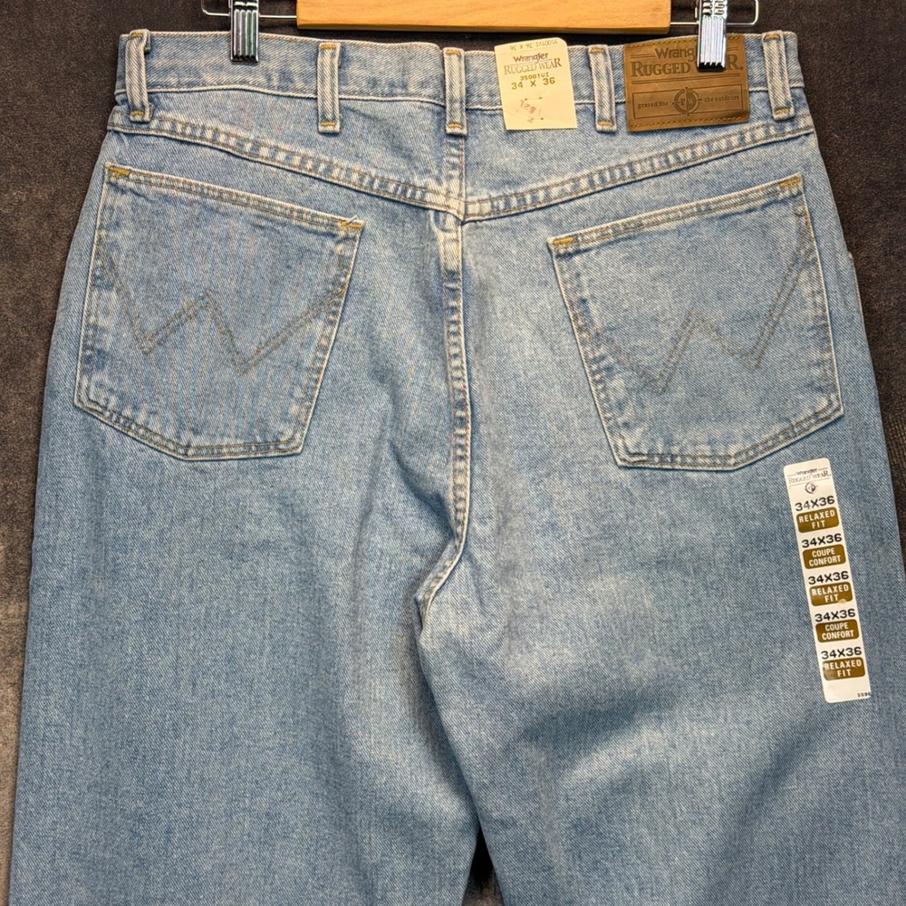 VTG Wrangler Jeans Mens 34x36 Blue Cotton Rugged Wear Relaxed Fit Light Wash